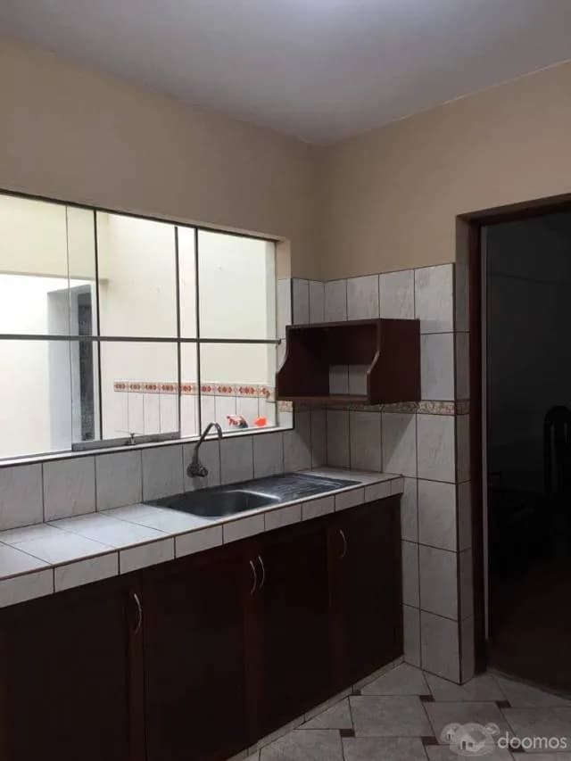 REMATO CASA EN SAN MARTIN DE PORRES — foto 4