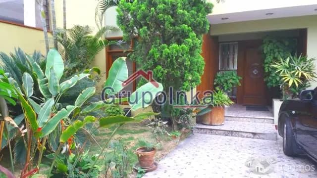 ESTUPENDA CASA EN EXCLUSIVA ZONA DE SAN ISIDRO — foto 1