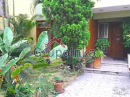 ESTUPENDA CASA EN EXCLUSIVA ZONA DE SAN ISIDRO