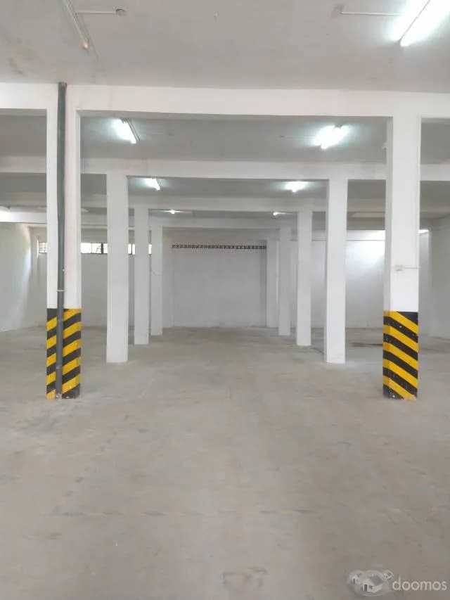 ALQUILO LOCAL COMERCIAL EN PUCALLPA DE 600 M2 — foto 2