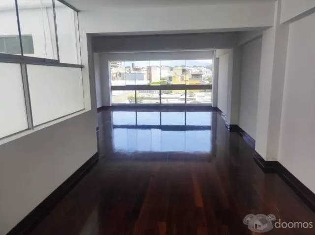 VENTA AMPLIO DEPARTAMENTO 4 DORMITORIOS-SAN BORJA CON ESTAC. DOBLE — foto 2