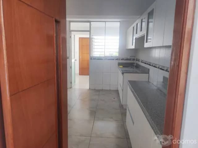 VENTA AMPLIO DEPARTAMENTO 4 DORMITORIOS-SAN BORJA CON ESTAC. DOBLE — foto 3