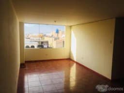 Alquilo departamento en Jbyr
