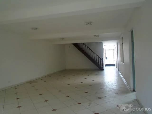 VENDO CASA 2 PISOS - JRON HIPOLITO UNANUE - TABLADA DE LURIN — foto 2