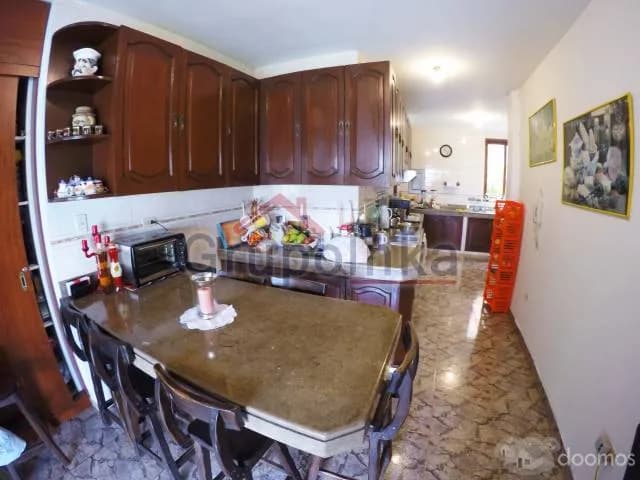 CASA CON AMPLIO JARDÍN SOL DE LA MOLINA SEIS DORMITORIOS CINCO COCHERAS — foto 5