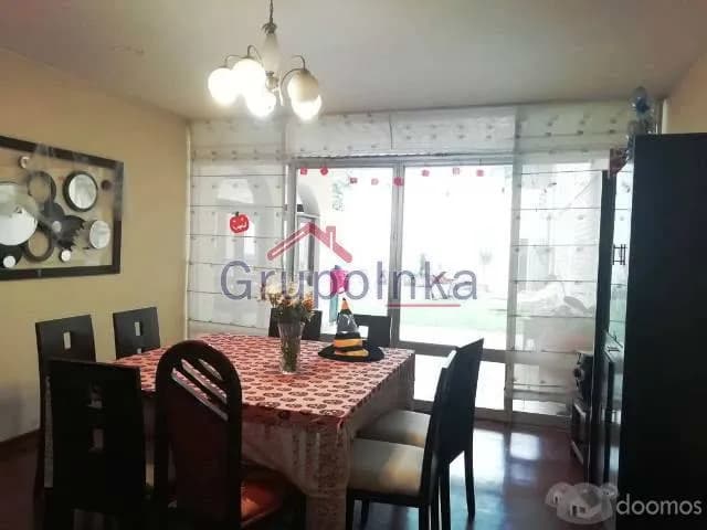 CASA CONSERVADA EN ZONA RESIDENCIAL DE URB. VALLE HERMOSO - SURCO — foto 3