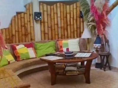Vendo casa en mancora, 4cuartos,3baños.