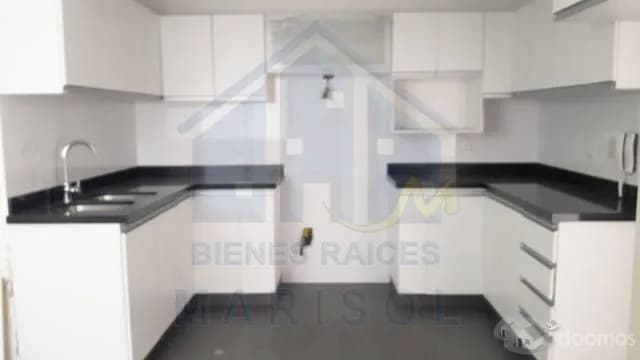 VENTA FLAT PRIMER PISO + TERRAZA AV. PRECURSORES - CHACARILLA — foto 1