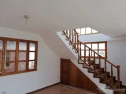 aLquilo bonita casa en urb santa maria Cusco