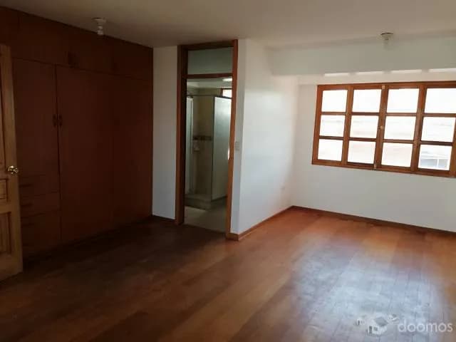 aLquilo bonita casa en urb santa maria Cusco — foto 5