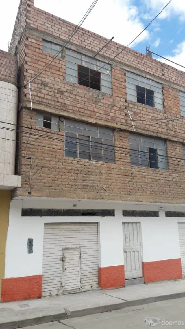 ALQUILO INMUEBLE APTO PARA EMPRESAS, INSTITUCIONES, INSTITUTOS — foto 1