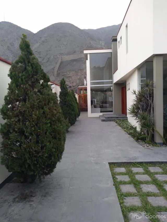 ALQUILER DE BELLO JARDIN CON PISCINA Y CASCADA — foto 3