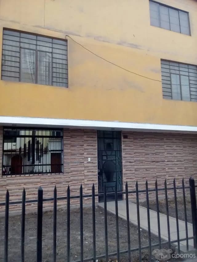 OCASION VENTA DE CASA EN LOS OLIVOS POR VIAJE — foto 1