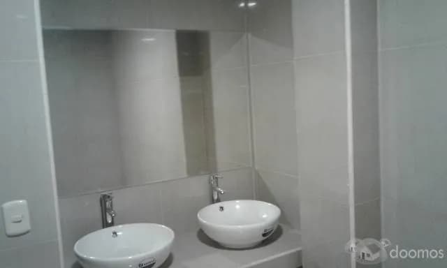 Alquilo Local Comercial excelente ubicaciòn para oficinas — foto 4