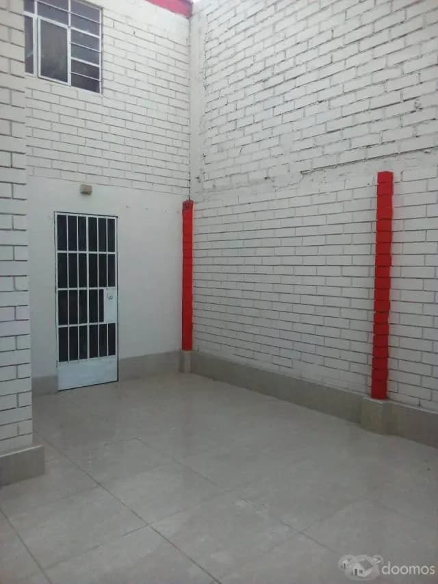 BAJÓ DE PRECIO!!!!  CASA 2 PISOS FRENTE A PARQUE. — foto 5