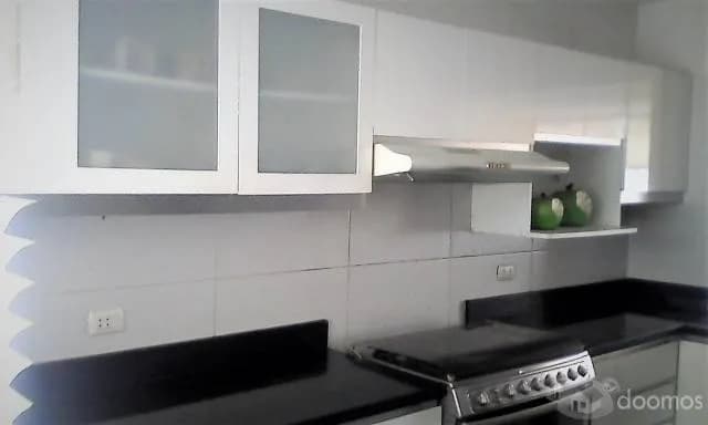 VENTA DE HERMOSO DEPARTAMENTO CON VISTA AL PARQUE EN SURCO — foto 6