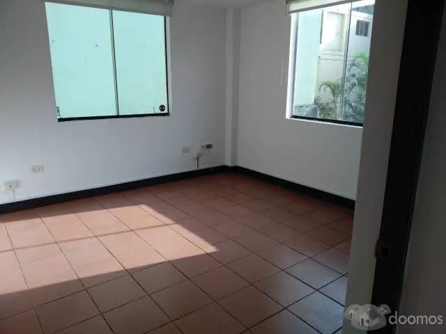 Local Comercial: Oficina / Estudio / Consultorio — foto 4
