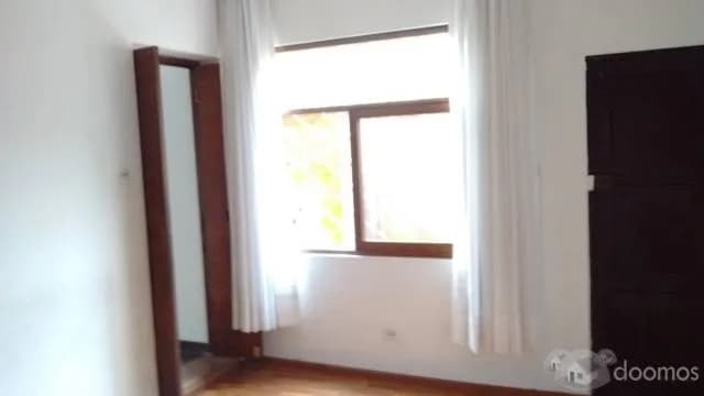 OFICINA A PUERTA CERRADA — foto 3