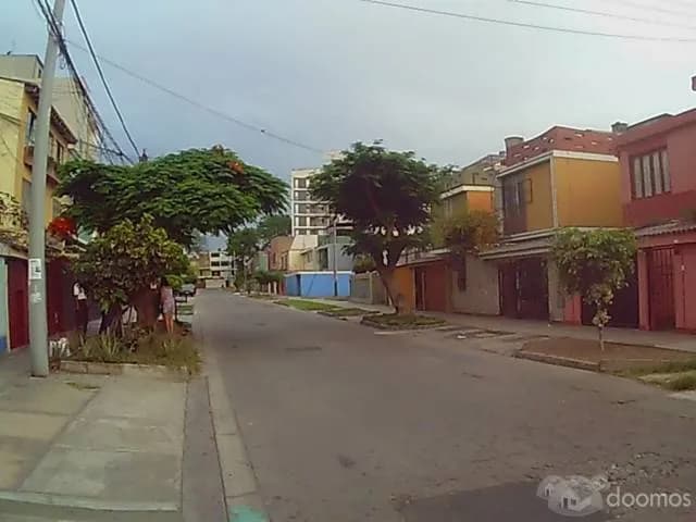 ALQUILO HABITACION AMPLIA (16M2) a DAMAS — foto 1