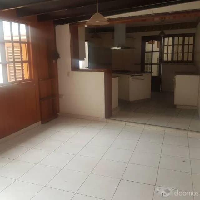 CASA EN ESQUINA EN LAS LOMAS DE LA MOLINA — foto 11