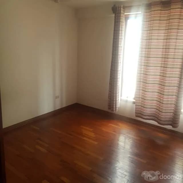 CASA EN ESQUINA EN LAS LOMAS DE LA MOLINA — foto 12