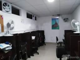 Alquilo Oficina en Edificio Empresarial