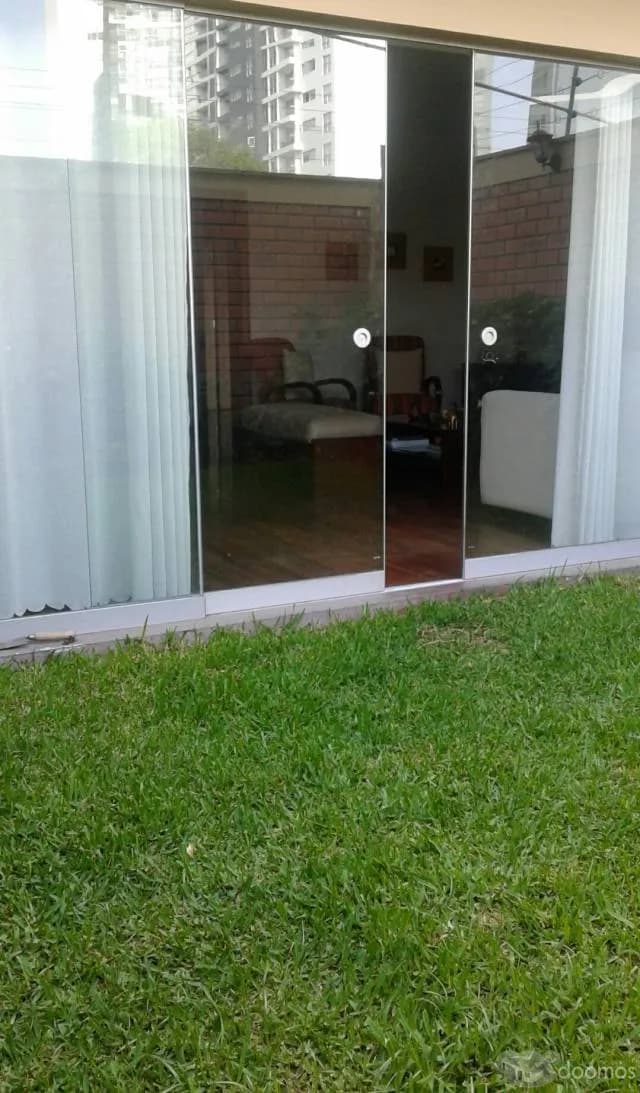 Departamento con jardín — foto 1