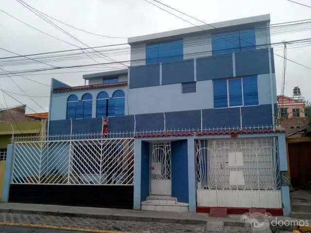 Se vende Casa en Miraflores Arequipa de 357 mt2 — foto 1