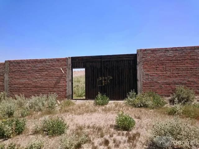Terreno amplio para uso industrial — foto 1
