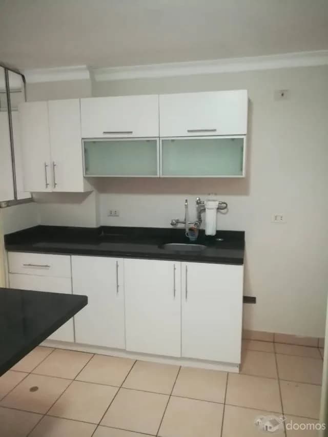 AMPLIO DEPARTAMENTO EN SURCO, X CENTRUM CATOLICA — foto 1