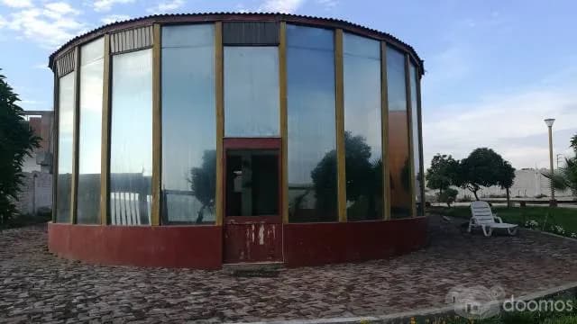 Conjunto de 3 casas con piscina y acceso privado a la playa — foto 1