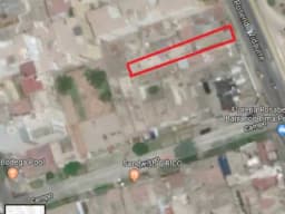Se vende casa como terreno 200 m2 zona céntrica de Barranco, a un paso de miraflores