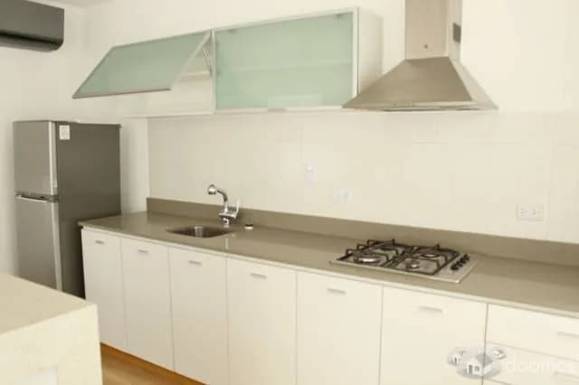 Venta Barranco Dpto. Moderno y Amoblado, Bien Ubicado - US $160,000 — foto 7
