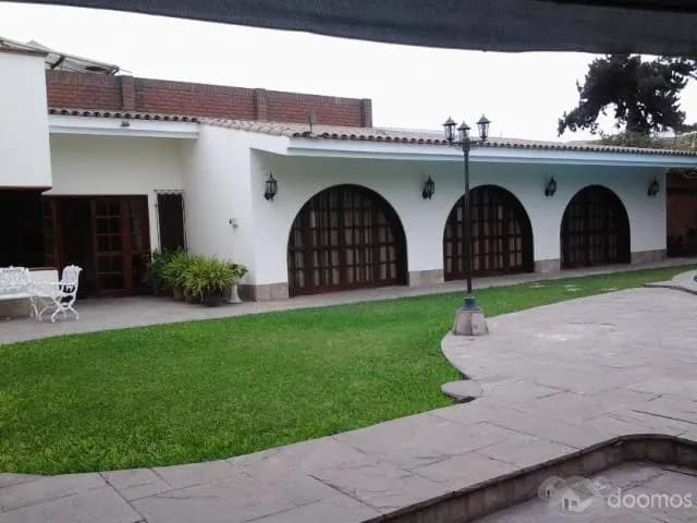 Alquilo casa en el Distrito de La Molina — foto 1