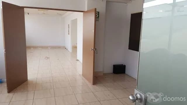 ALQUILO OFICINA DE 126 M2 EN COMPUPALACE — foto 1