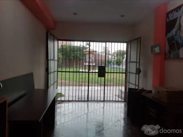 ALQUILO LOCAL COMERCIAL EN AV LAS PALMERAS CDRA 48 — foto 2