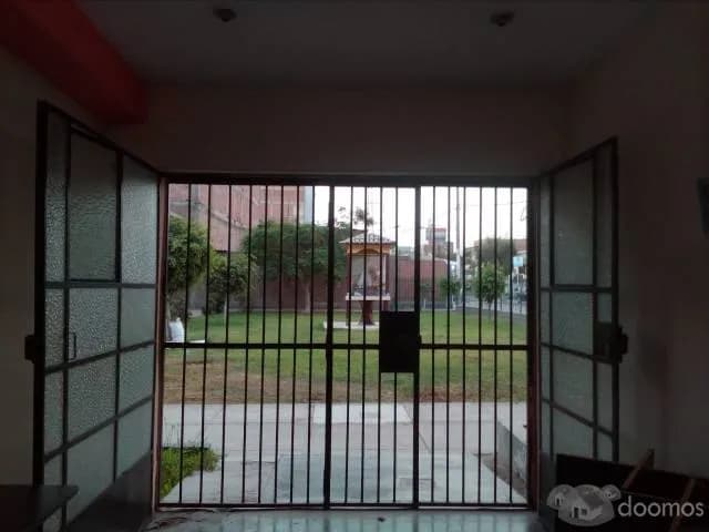 ALQUILO LOCAL COMERCIAL EN AV LAS PALMERAS CDRA 48 — foto 6