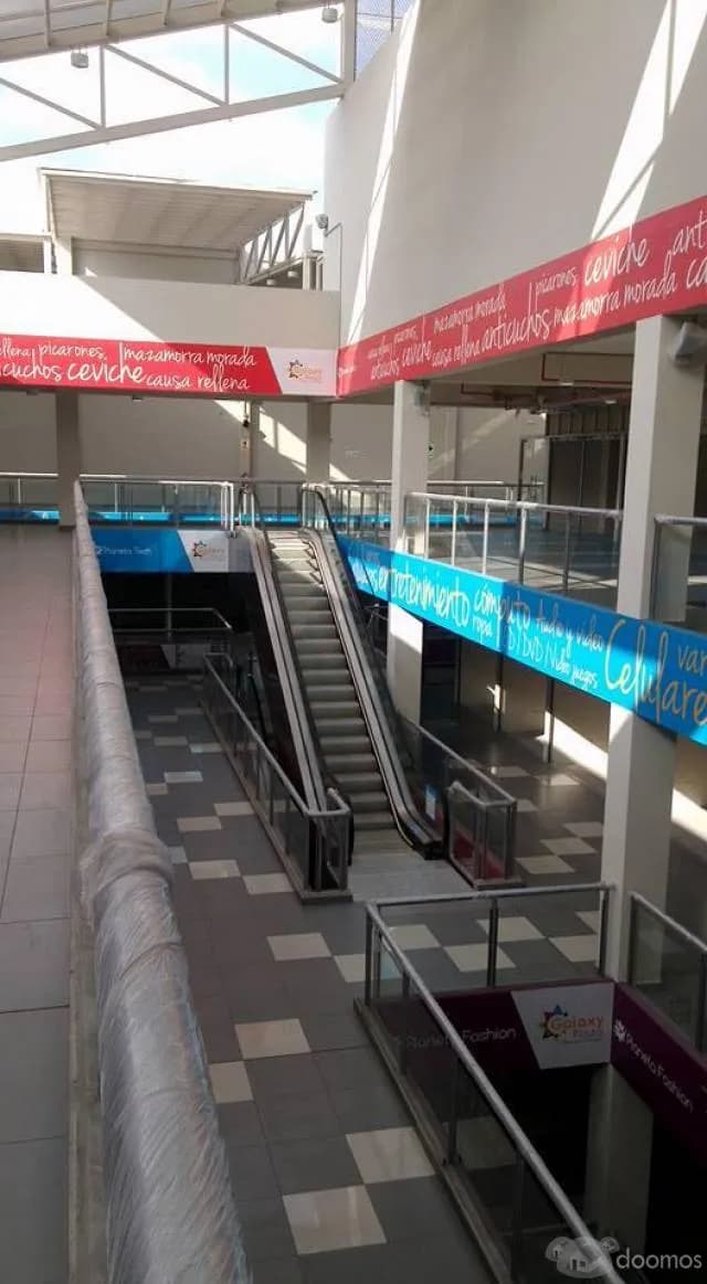 SE VENDE TIENDA EN GALAXI PLAZA — foto 1