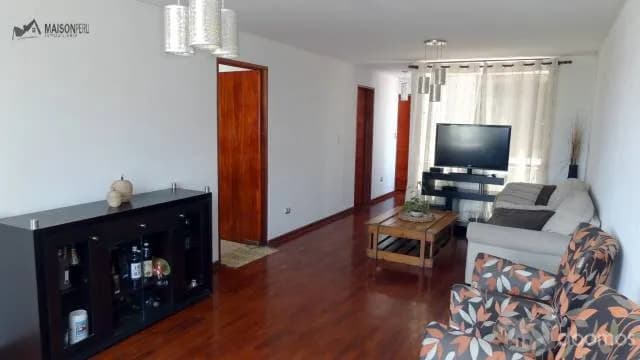 Vendo Departamento 2 Dorm. Barrio Medico Surquillo (Ref: 630) — foto 1