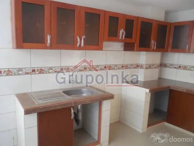 BONITO DEPARTAMENTO EN PRIMER PISO FRENTE A PARQUE — foto 2