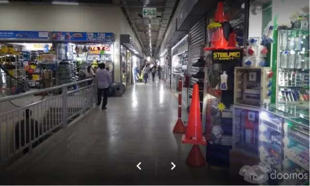 VENTA LOCAL COMERCIAL EN CC PLAZA FERRETERO LAS MALVINAS — foto 5
