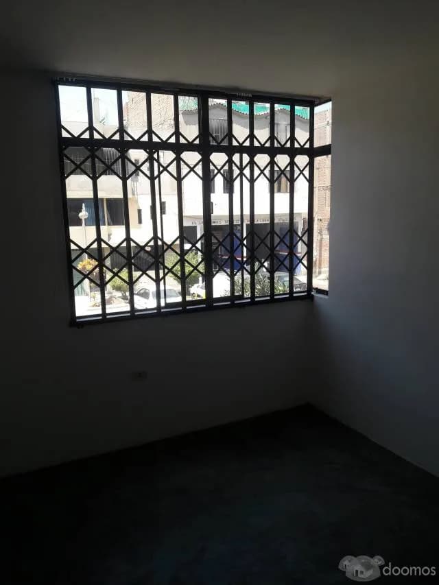 Alquilo departamento en zona exclusiva a 900 negociable — foto 4