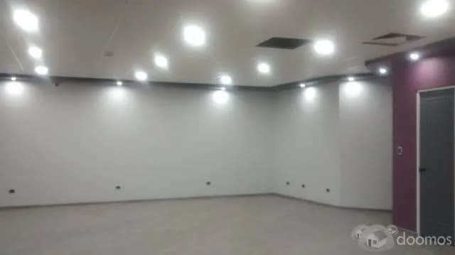 Alquilo Amplio Local Comercial de 150 m² - Trinidad Moran - Cayma — foto 3