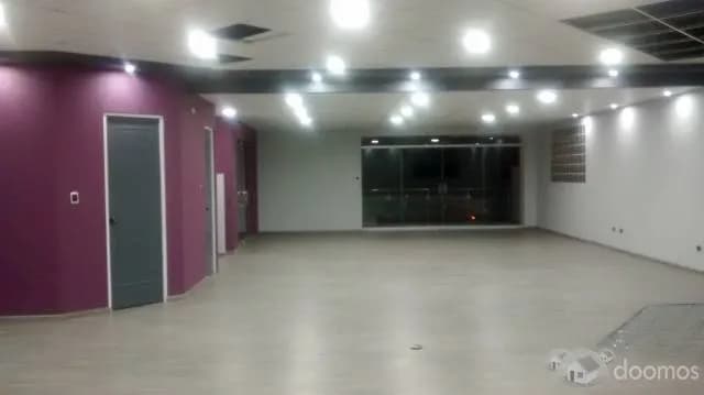 Alquilo Amplio Local Comercial de 150 m² - Trinidad Moran - Cayma — foto 4