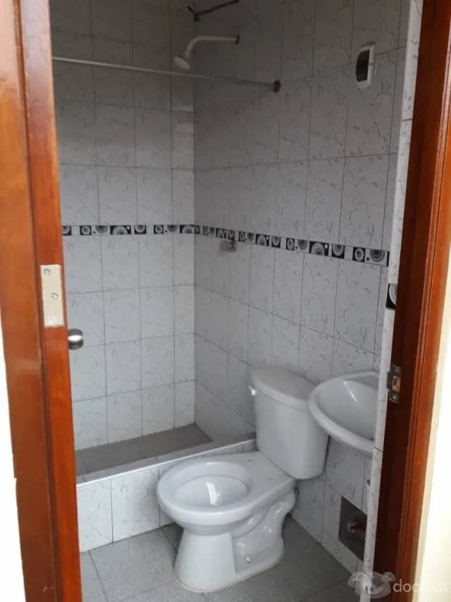 VENDO CASA DE 3 PISOS - Los Olivos - Acabados completo — foto 3
