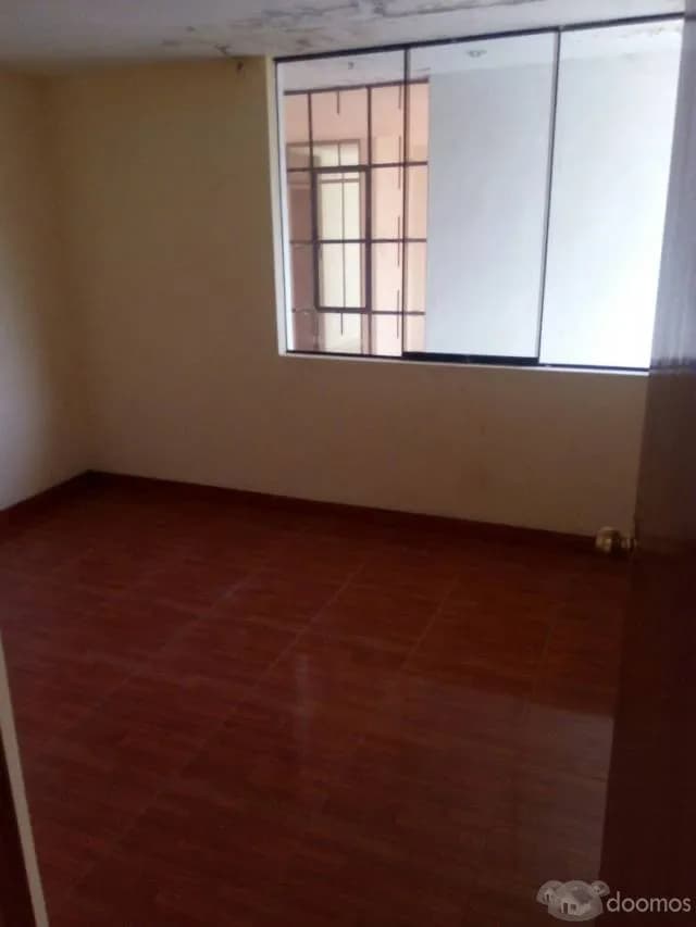 VENDO AMPLIA CASA CON DEPARTAMENTOS EN MARIANO MELGAR — foto 4