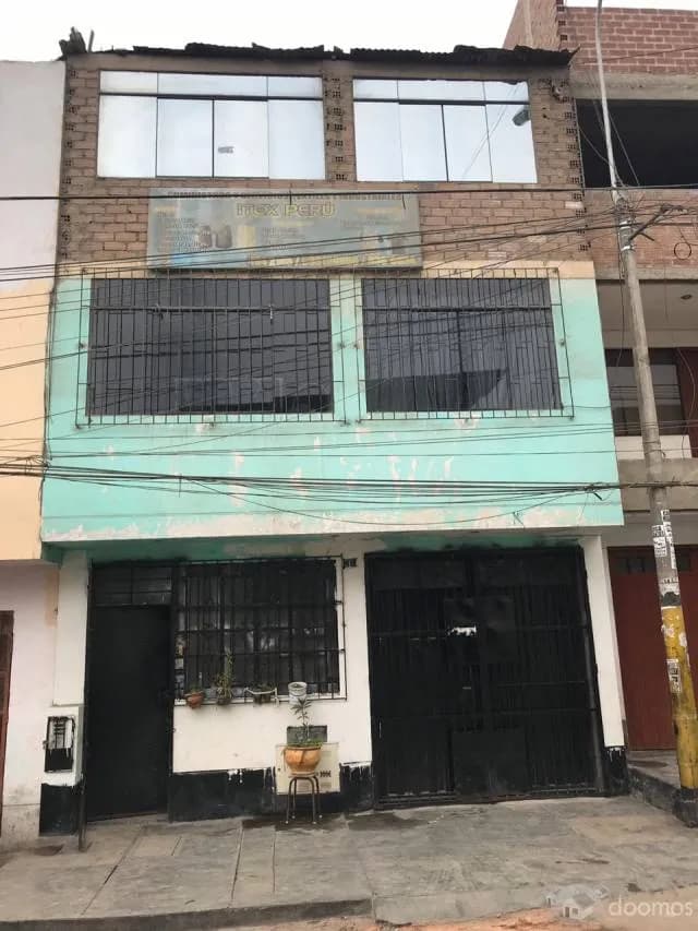 VENTA DE CASA FRENTE A PARQUE - ATE — foto 1