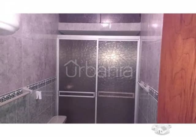ALQUILO LINDA CASA EN PRIMER PISO CON COCHERA — foto 4