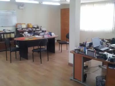 VENTA PROPIEDAD  MUY SEGURA Y FUNCIONAL  CUATRO PISOS  LA PERLA /SAN MIGUEL