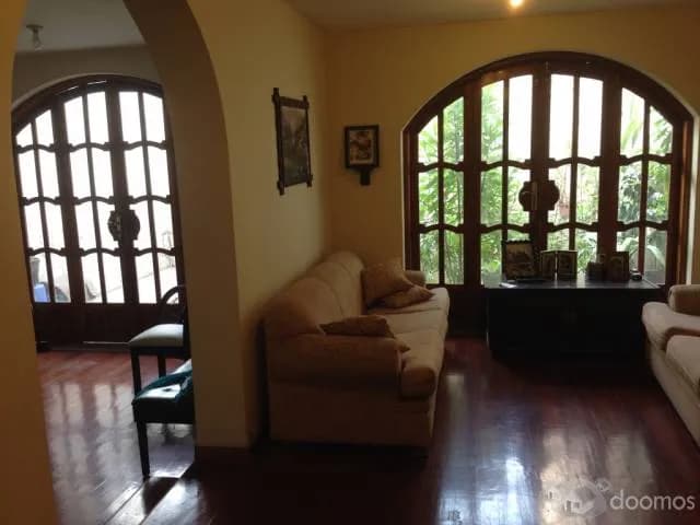 VENDO LINDA CASA EN LA MOLINA — foto 2